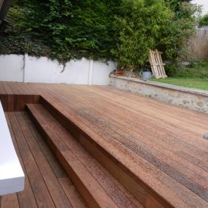 Terrasse sur plos en Ipé
